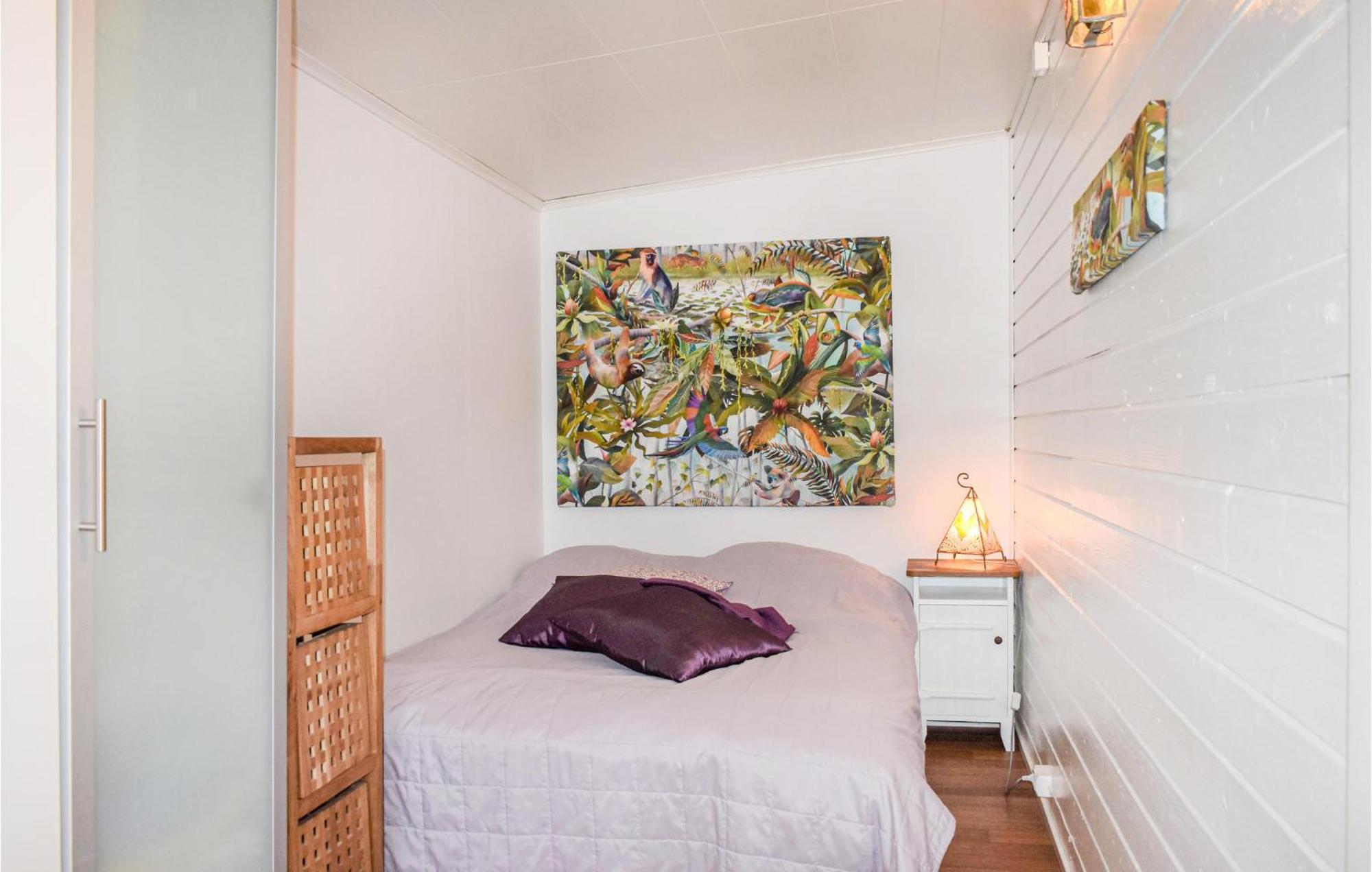 1 Bedroom Amazing Home In Hoellviken Экстерьер фото