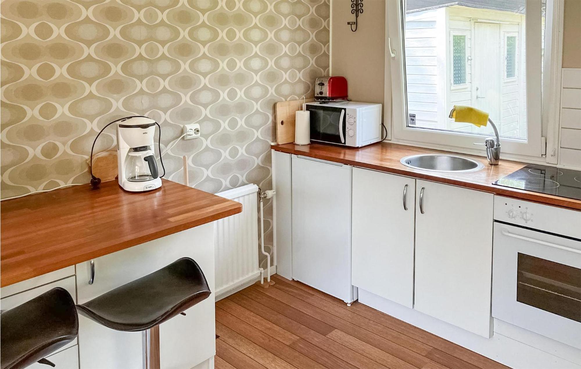 1 Bedroom Amazing Home In Hoellviken Экстерьер фото